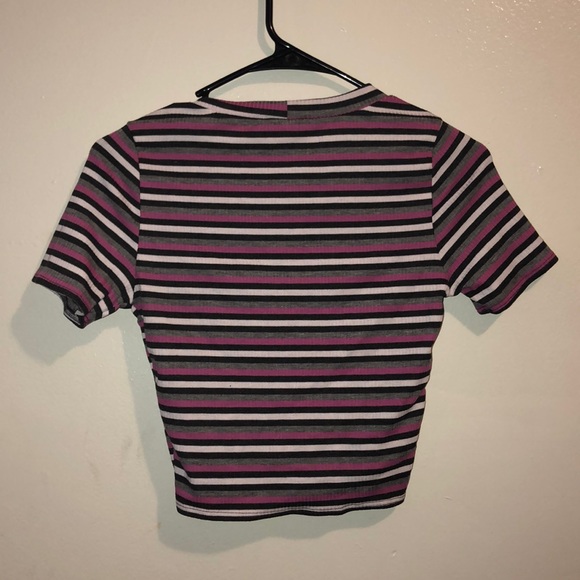 Crop-top - Picture 2 of 3